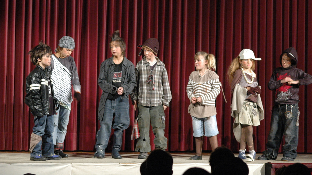 HILFE Die Herdmanns Kommen HILFE Die Herdmanns Kommen